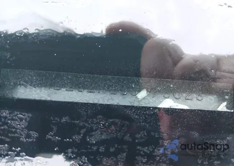 2003 Toyota Camry Le z USA, uszkodzony, nr VIN 4T1BE32K23U773023